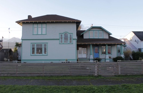 Port Angeles House | Great Harbor Views, Walk to Victoria Ferry and downtown, Roomy Apartment!