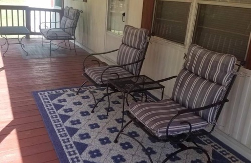 Bluff City House | Great Home away from Home While Attending to Your Tri-State Activities.
