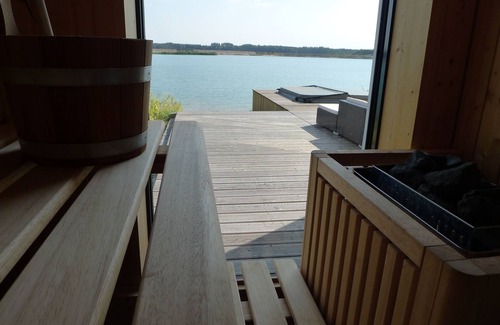 Lobnitz House | Great Home with open fireplace and sauna right at the lake