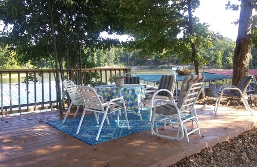 Linden House | Great Hunting, Fishing and Family Vacation Getaway