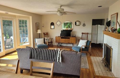 Frankfort House | Great Lakes Getaway - Incredible Lakefront!