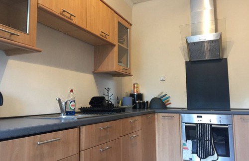 Whiteinch Apartment | Great location 1 Bedroom Scotstoun Flat