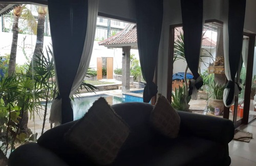 Babakan Villa | Great location 3 BR Villa near Canggu