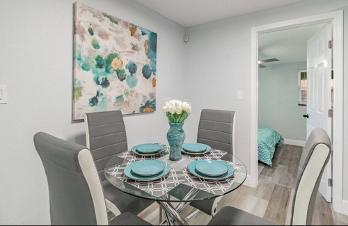 Tampa Cottage | Great Location beautiful house