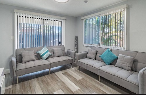Tampa Cottage | Great Location beautiful house