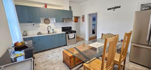 Windsor Apartment | Great Location -Mural, Barn and Corridor -1 Bed 1Bath Apartments!