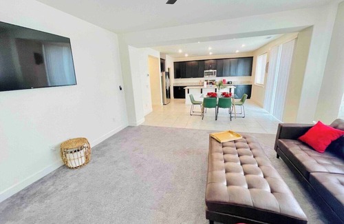 Sparks House | Great Neighborhood /5TVs/Sleeps 10