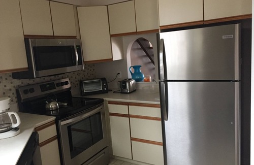 Cape May House | "Great ocean view!" Right across Beach Avenue from the beach, 2-minute walk
