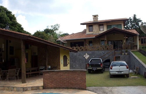 Jardim Shangri-La House | Great Ranch in Atibaia with great location and views of Big Stone