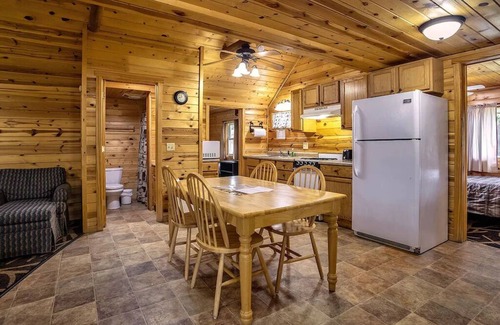 Buffalo City Cabin | Great River Road Cabin on the Mississippi Backwaters Crane Cabin