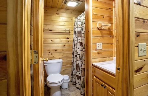 Buffalo City Cabin | Great River Road Cabin on the Mississippi Backwaters Crane Cabin