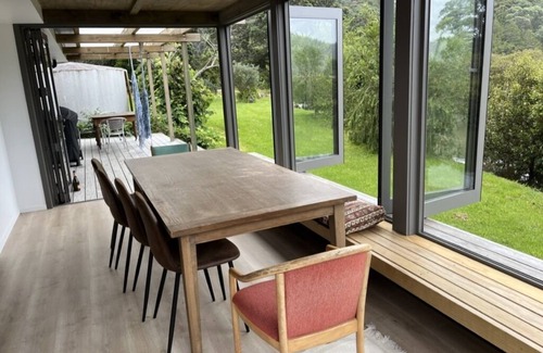 Whangateau House | Great Spot by the Estuary in Whangateau Harbour
