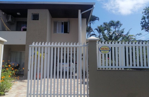 Caioba House | Great townhouse on the best beach in Caiobá, 03 bedrooms, Wi-Fi, air conditioning.