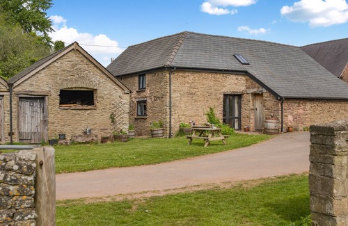 Abergavenny House | Great Tre-Rhew Farm - Three Bedroom House, Sleeps 6