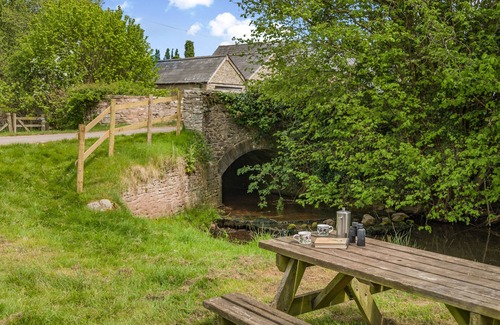 Abergavenny House | Great Tre-Rhew Farm - Three Bedroom House, Sleeps 6