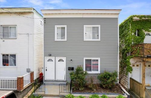 Mount Washington Hotel | Great Two Bedroom w off Street Parking to Explore the City Close to Downtown Airport Ballparks
