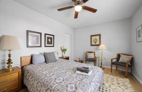 Mount Washington Hotel | Great Two Bedroom w off Street Parking to Explore the City Close to Downtown Airport Ballparks