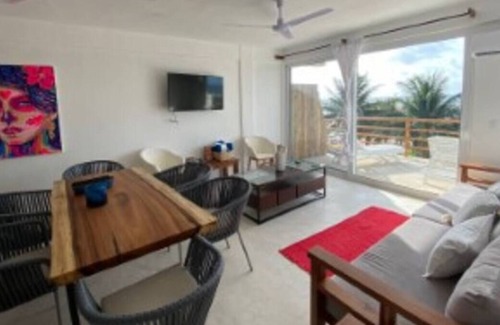 Mahahual House | Great view and Beach Club, The best place to stay!