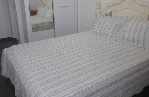 Vila Julia Apartment | Great view and good location in Praia Enseada