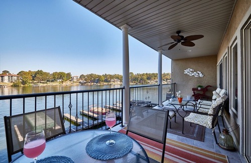 Lake Hamilton Condo | Great view, on the water