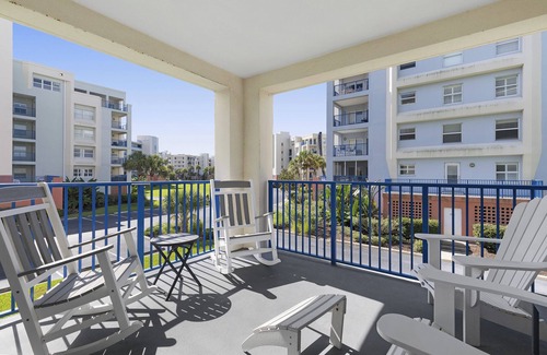 New Smyrna Beach Condo | Great views - Oceanwalk 4-201