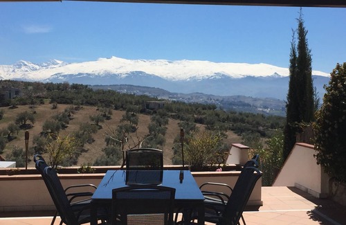 Nivar Cottage | Great villa at the foot of the Sierra de la Huetor 12 km from Granada