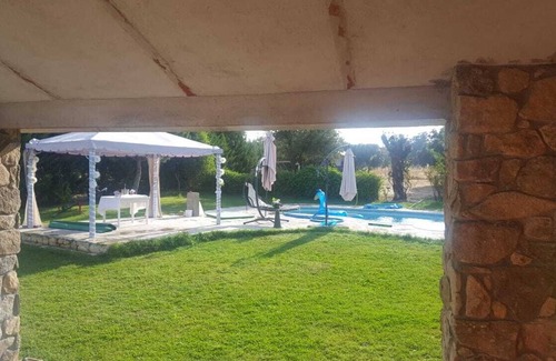 Maello Ski Chalet | Great villa with pool and large garden in urbanization 15 minutes from Avila