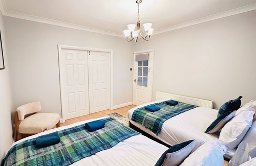 London Borough of Hounslow House | Great West House London TW75NA