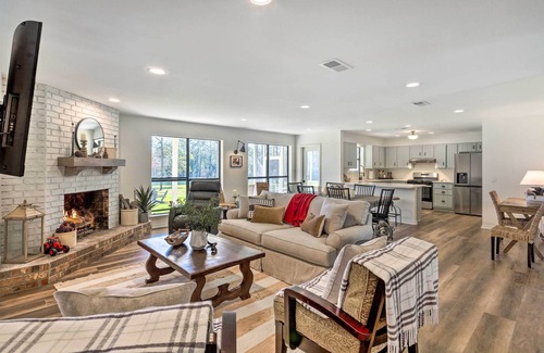 Molino House | 'Green Acres' Home w/Fire Pit + Fishing Pond