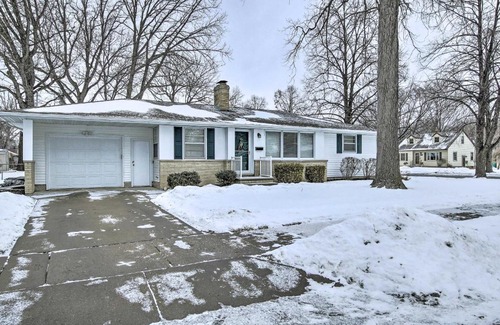 Green Bay House | Green Bay Home 3 Blocks to Lambeau Field!