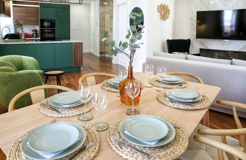 Se Apartment | Green Essence Duplex in Faro by Misha's Place