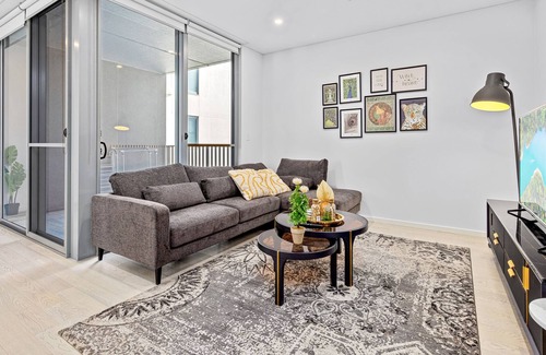 Zetland Apartment | Green Square Sky Suite Spacious 3 Beds Apt Free Parking