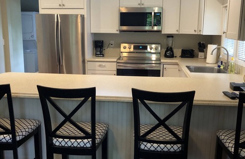 Charlevoix House | Green Street Getaway! Walk to town! 3.5 Miles to the Castle!
