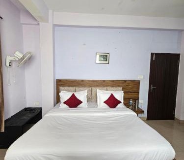 Waknaghat House | Green Valley Waknaghat by Vairagya Hospitality