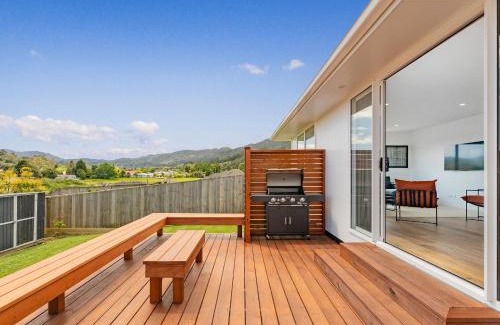 Coromandel House | Greenhills Charmer - Coromandel Town Holiday Home