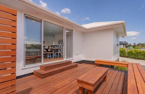 Coromandel House | Greenhills Charmer - Coromandel Town Holiday Home