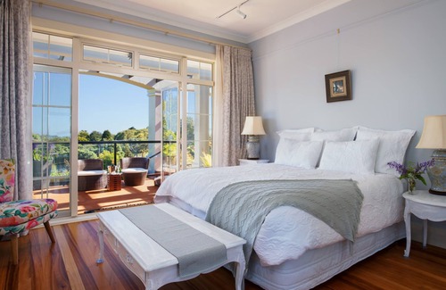 Paraparaumu Cabin | Greenmantle Estate Hotel