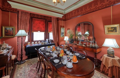 Grenfell Bed & Breakfast | Grenfell Hall B&B