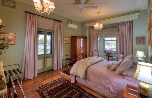 Grenfell Bed & Breakfast | Grenfell Hall B&B