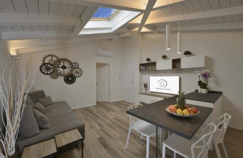 San Pietro in Casale Apartment | Grenier Blanc - Elegante mansarda