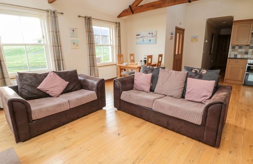 South Charlton Cottage | GREY CROFT, pet friendly, with pool in Embleton