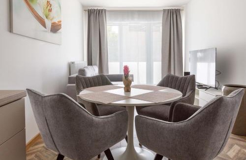 Stare Miasto Apartment | Grey Harmony Apartment by UniqueRent
