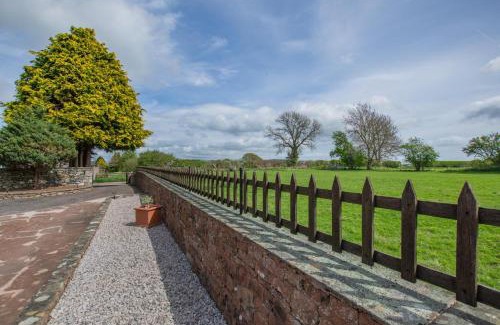 Newton Reigny House | Greystone Lodge