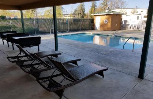 Gridley Hotel | Gridley Inn & RV Park