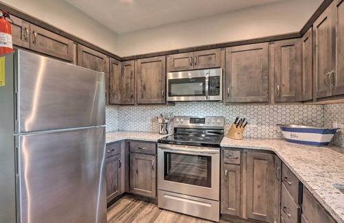 Camdenton Cabin | Grill & Fire Pit: ‘Blue Cabin’ Ozarks Getaway!