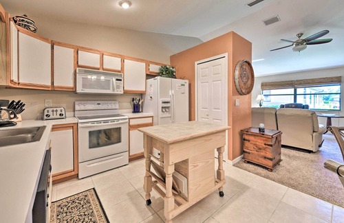 Highland Villa | Grill, Lanai & Pool Access: Charming Sebring Villa