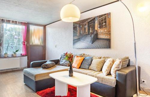 Trollenhagen Apartment | Große Ferienwohnung mit Garten