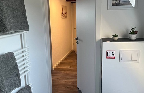 Crimmitschau Apartment | Große, Kürzlich Sanierte 4-zimmer Ferienwohnung/Monteurwohnung