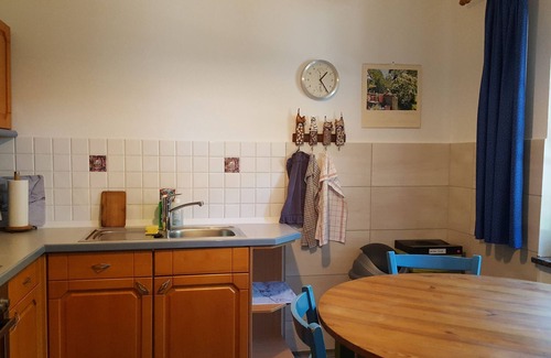 Hinrichshagen Apartment | Große Steinhauswohnung - Gästehäuser Eva-maria und Reinhard Köhler