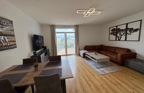 Schwerin Apartment | Große Wohnung mit XXl-Balkon in Schwerin Mitte